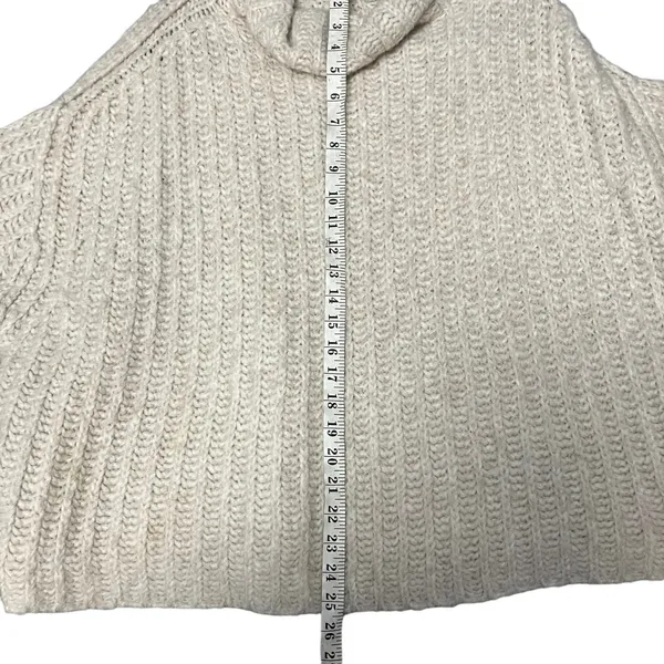 Free People Women's Cream Chunky Knit Cowl Neck Sweater Size Medium - Image 7