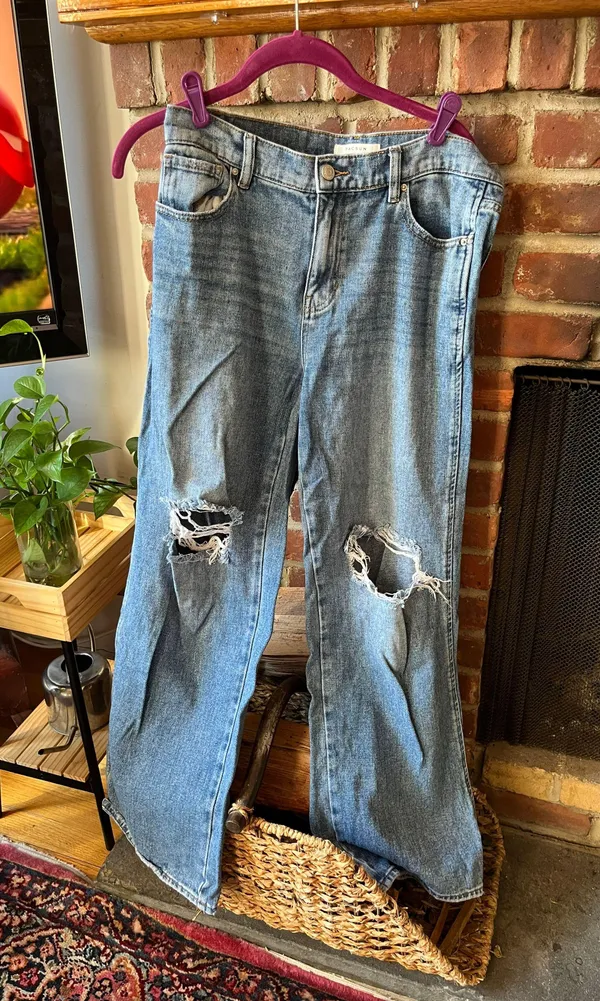 PacSun Light Blue Ripped Baggy Jeans in Medium Indigo - Image 5