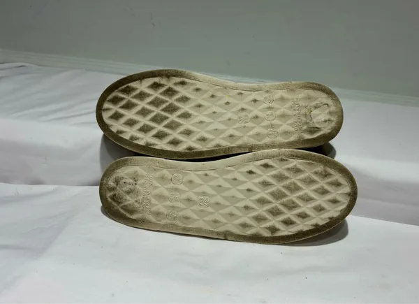 Vince Camuto Snakeskin Print Slip-On Shoes Size 8 - Image 7