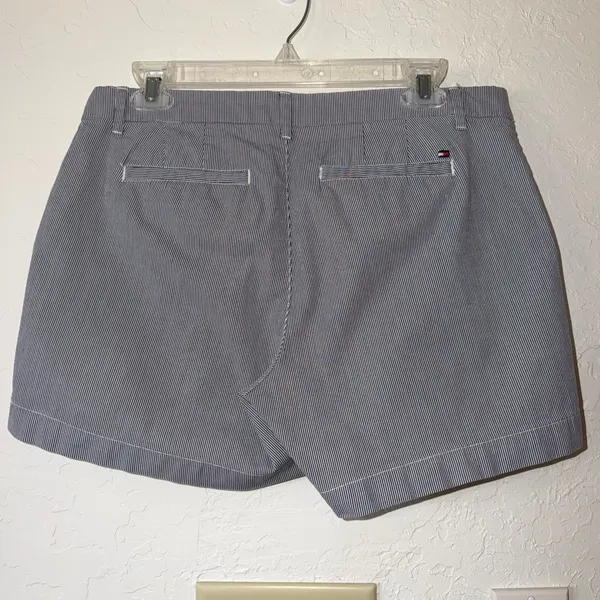 Tommy Hilfiger Blue White Pinstripe Chino‎ Shorts Size 8 Preppy Summer - Image 2