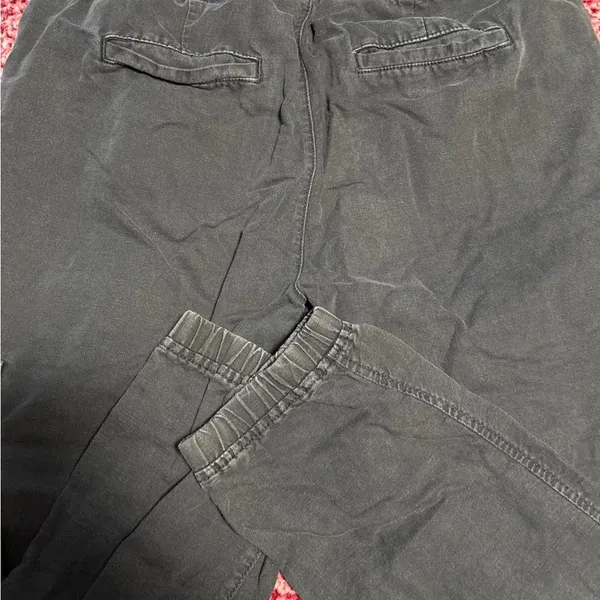 GAP Women's Washed Blue Ankle Cargo Jeans - Image 2