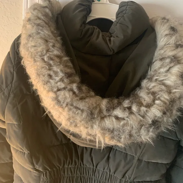DKNY Olive/Army Green Puffy Coat - Image 6