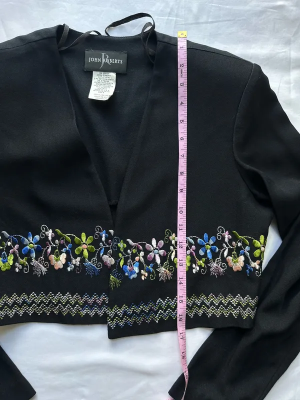 John Roberts VTG Y2k Black Embroidered Cropped Blazer Jacket S8 - Image 6