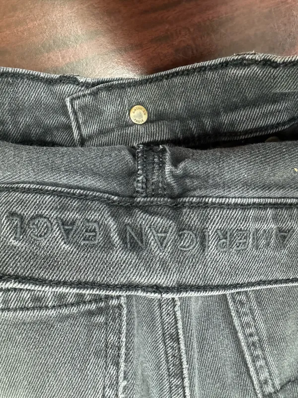American Eagle Grey Highest Rise 90s Boyfriend Jeans Size 4 - Image 5