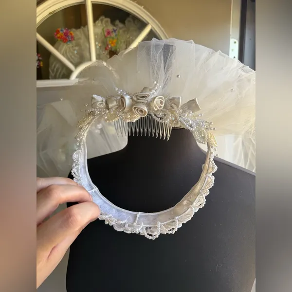 Vintage 90s rose floral crown pearl tulle layered wedding bridal veil - Image 8