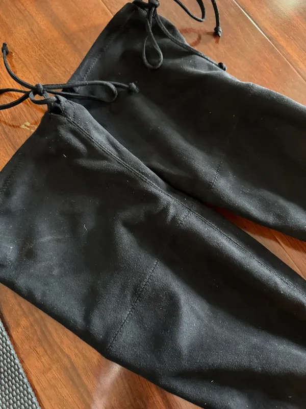 Black boots $44 retail Size 8.5 - Image 3