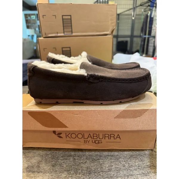 KOOLABURRA BY UGG, TIPTON 1105893 CHOCOLATE BROWN SIZE 7 MEN'S 8.5 Women - Image 3
