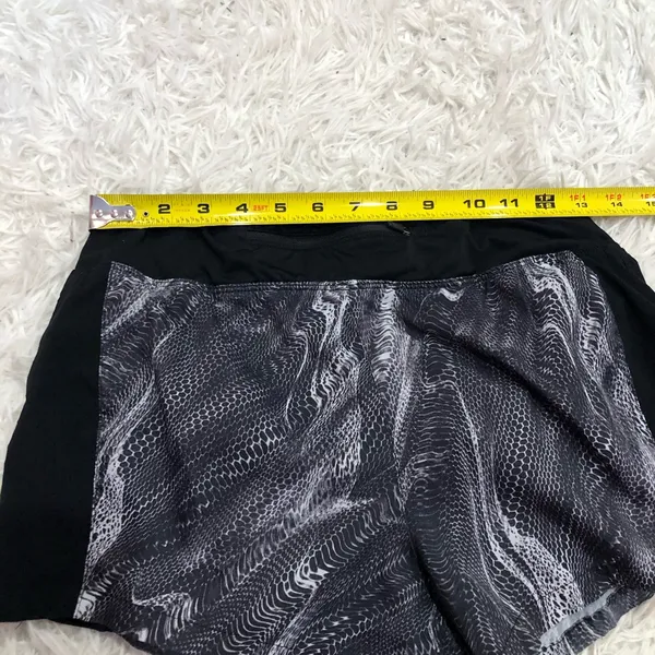 Nike Eclipse‎ Dri Fit Running Shorts Printed Black Grey Size Small - Image 6