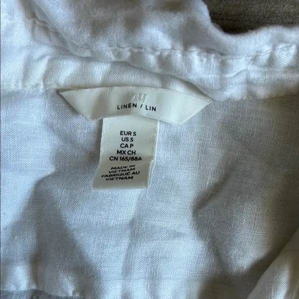 H&M White Classic Button Down Shirt - Image 2