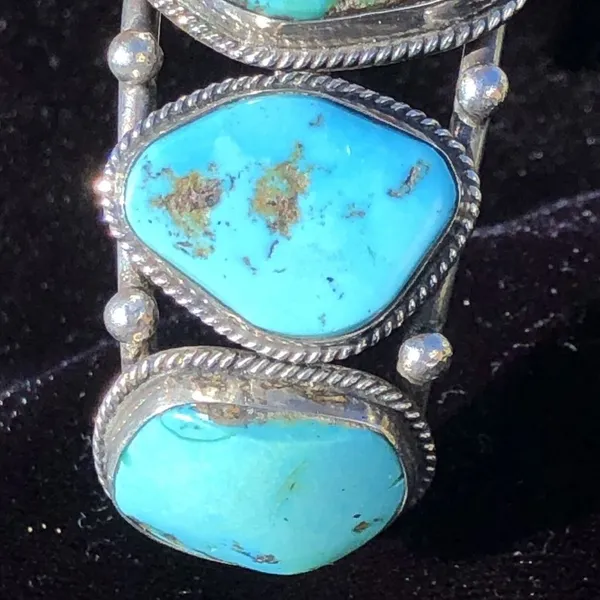 Vintage Navajo Natural Turquoise & Sterling Silver Cuff Bracelet - Image 9