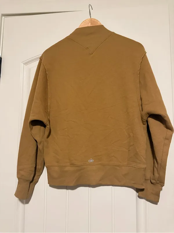 ALO Yoga mustard freestyle mock neck Sweatshirt - Image 4