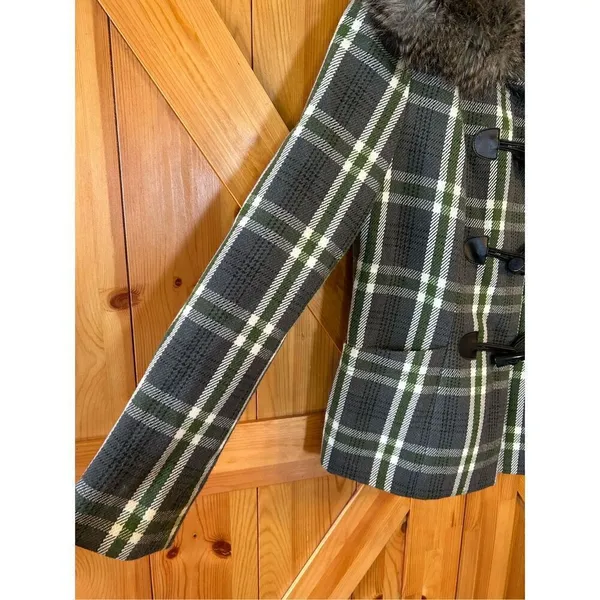 The Limited Faux Fur Collar Plaid Coat Size Medium (0550) - Image 3
