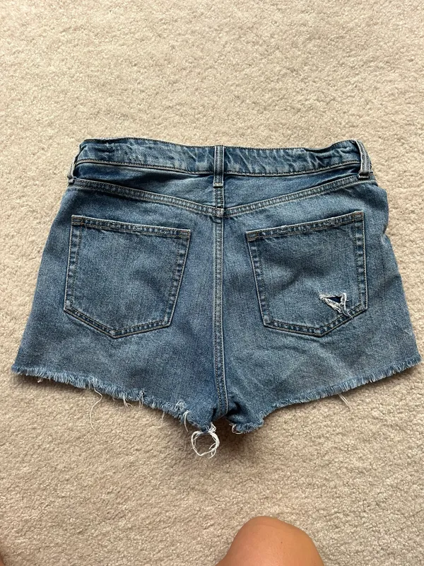 Short - Image 2