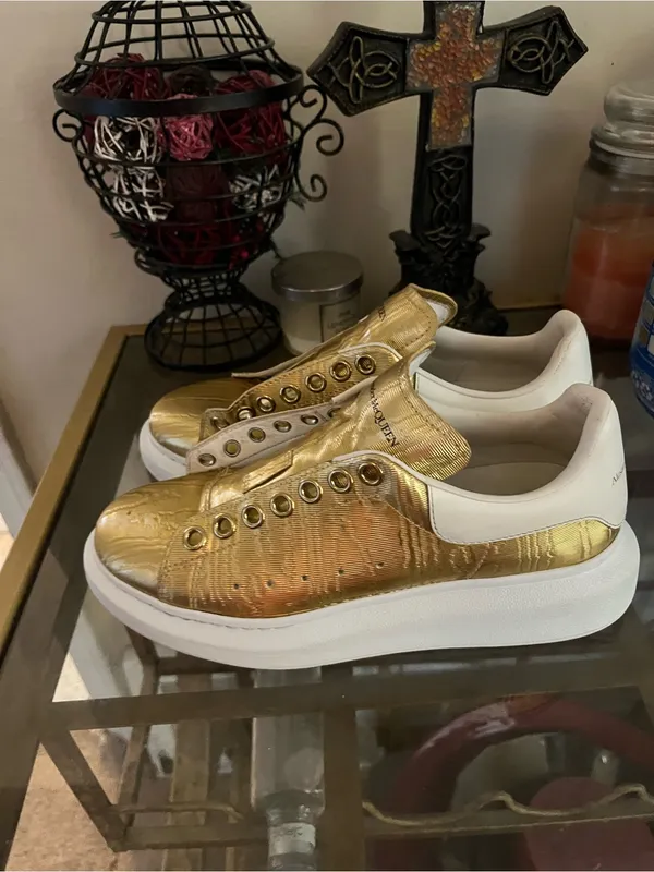 Alexander McQueen Gold Metallic Platform Sneakers with White Heel size 38 - Image 4