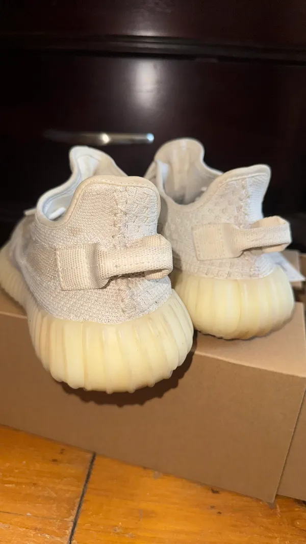 YEEZY BOOST 350 V2 BONE - Image 5