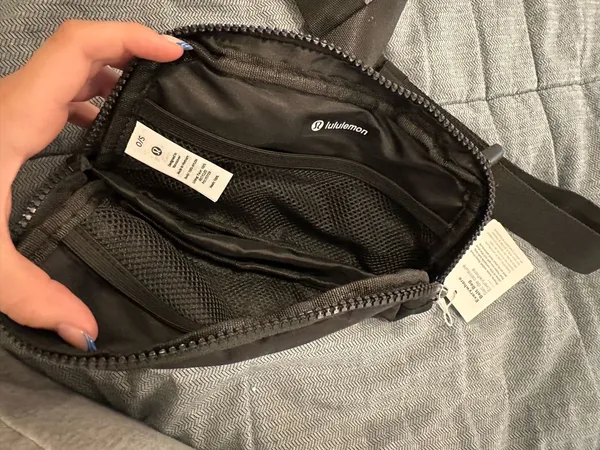 Black Lululemon Everywhere Belt Bag 1L - Image 3