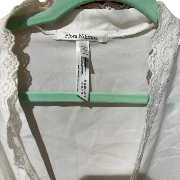 Flora Nikrooz White Silky Robe with Lace Trim - Women’s Size XL - Image 2