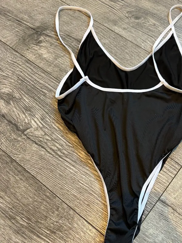 Black and White Bodysuit Plain Solid No Clips Womens Small - Image 2