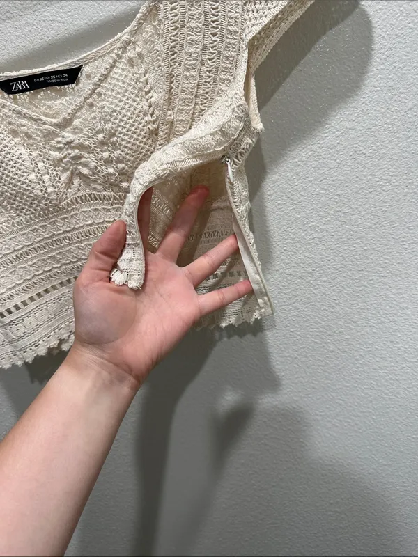 Zara Cream Crochet Crop Top - Image 4