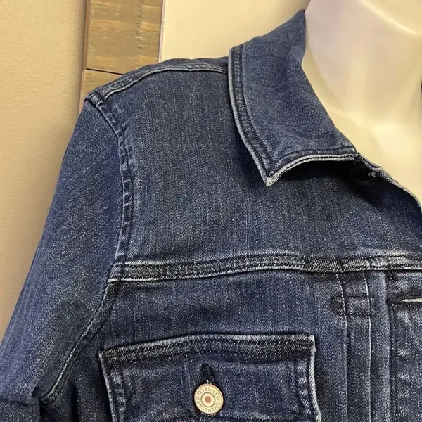 Levi’s Strauss & Co Blue Ombré Cropped 3/4 Sleeve Jean Button Down Jacket- Large - Image 7