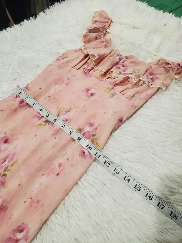 ASTR Laisha Ruffle Midi Dress in Pink Floral Medium - Image 5