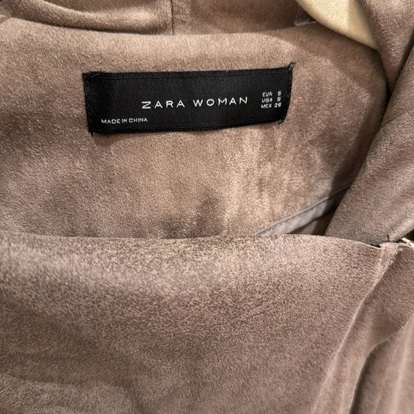Zara suede feel tan zip up jacket EUC - Image 2