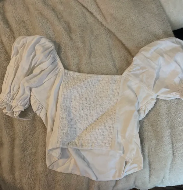 Abercrombie Puff Sleeve Crop Top - Image 5