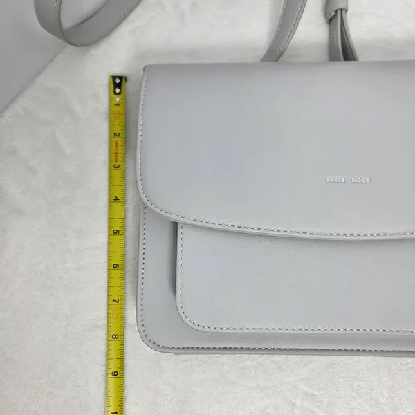 Pixie Mood Light Gray Crossbody Bag.‎ Size 10" - Image 9