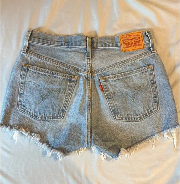 Levi’s 501 Shorts - Image 2