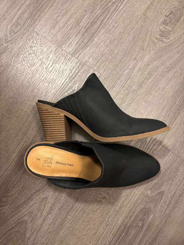 Time And Tru Black Mules - Image 6