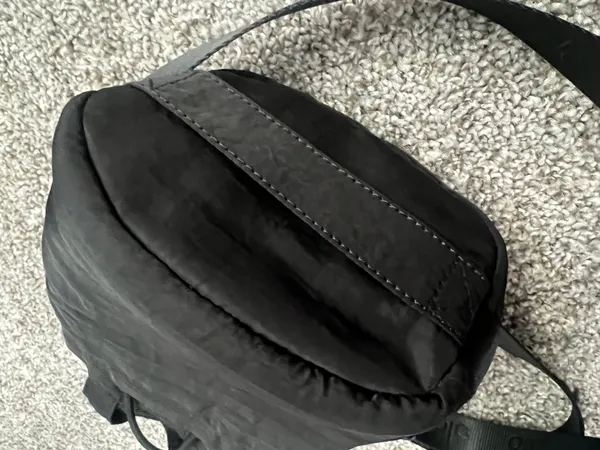 Alo Water Bottle Crossbody Bag Black Athleisure Gym Bag - Image 7
