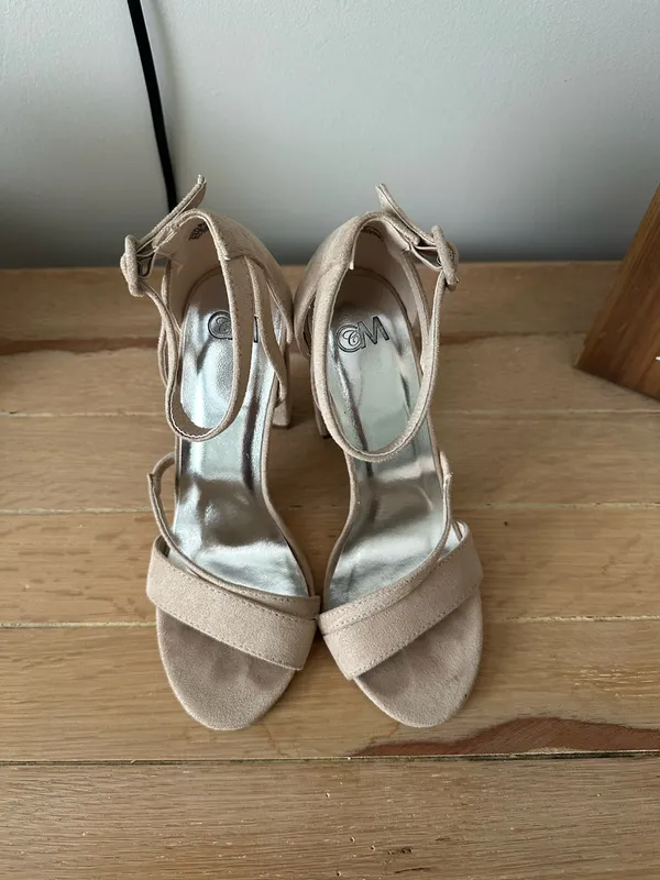 Nude heels Tan Size 6 - Image 4