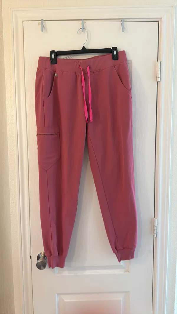 FIGS Breast Cancer Awareness Scrubs Quartz - Image 5