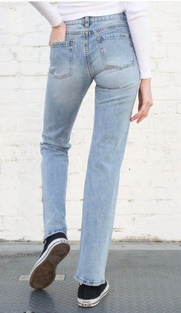 Brandy Melville sophie light wash jeans - Image 5