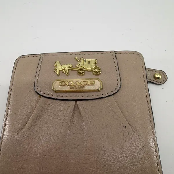 Coach Beige Leather Wallet - Image 2