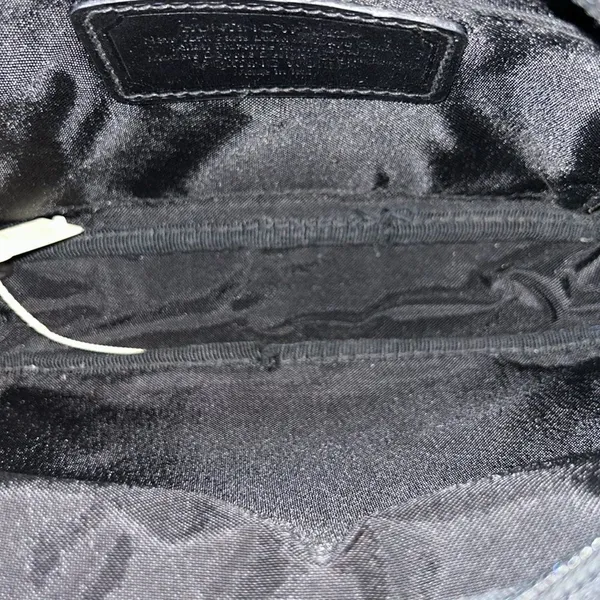 Hunting World Black Leather Crossbody Bag - Image 8