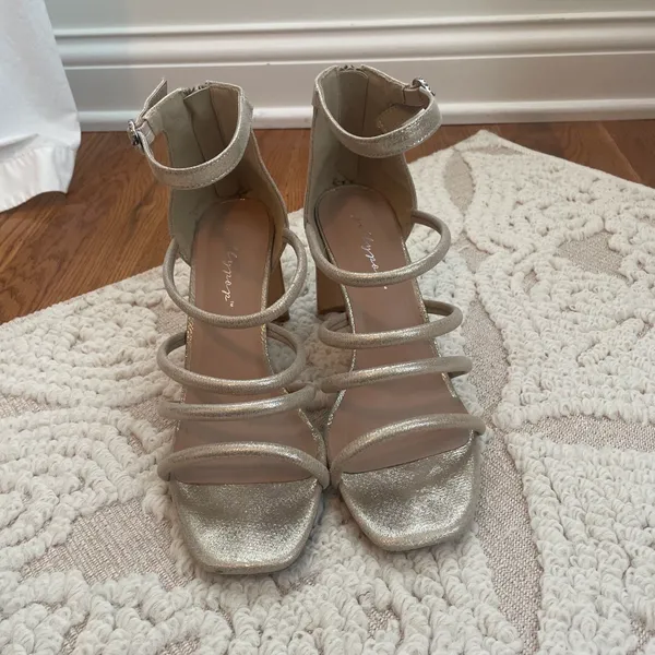Jellypop Gold heels - Image 2