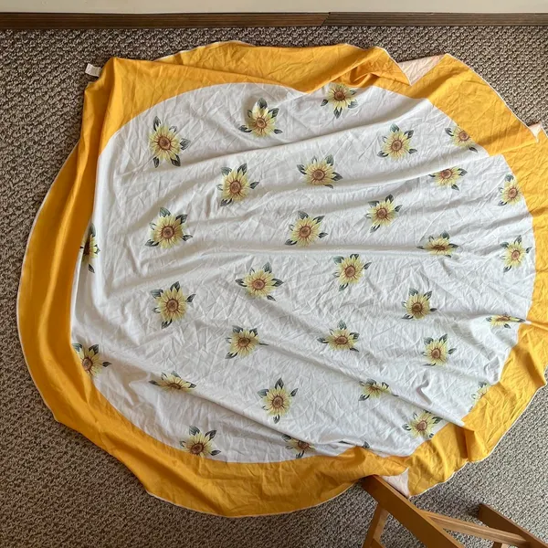 Zaful Sunflower Yellow Circle Scarf - Image 4