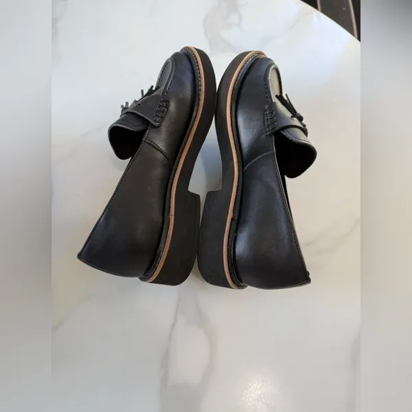 Splendid Black Leather Tassel Loafers - Image 8