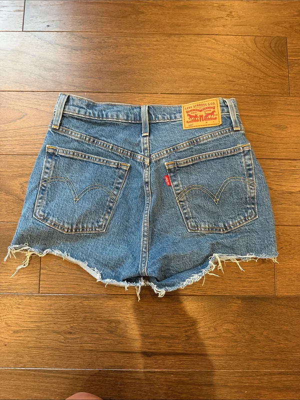 Levi’s 501 Women's Frayed Hem Blue Denim Cutoff Shorts Size 26 - C72-016 - Image 5
