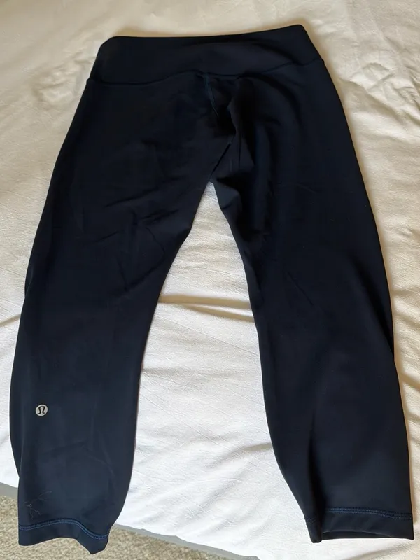 Lululemon women’s navy 23 inch crop wunder under train leggings size 12 - Image 3