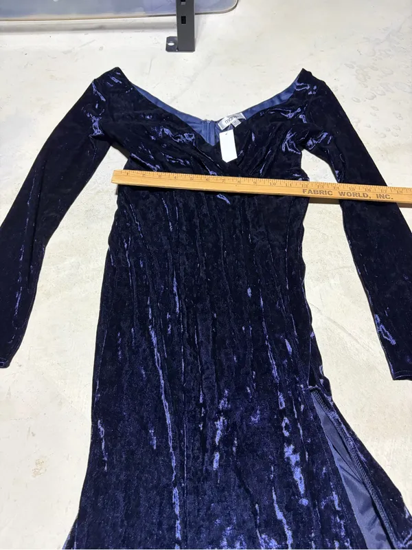 Maniju Baltic born NWT crushed Velvet Long-Sleeve V-Neck Dress Medium - Image 3