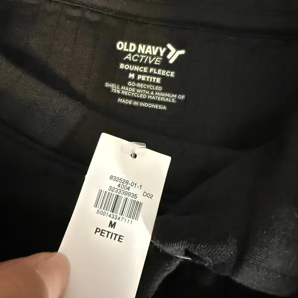 Old Navy Bounce Fleece Crew-Neck Cropped Sweatshirt, M Petite, 832528 - Image 3