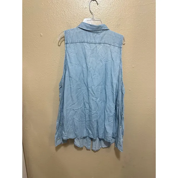 BB‎ Dakota Womens Chambray Sleeveless Shirt w/ Sleeves Light Wash Denim Size L - Image 2