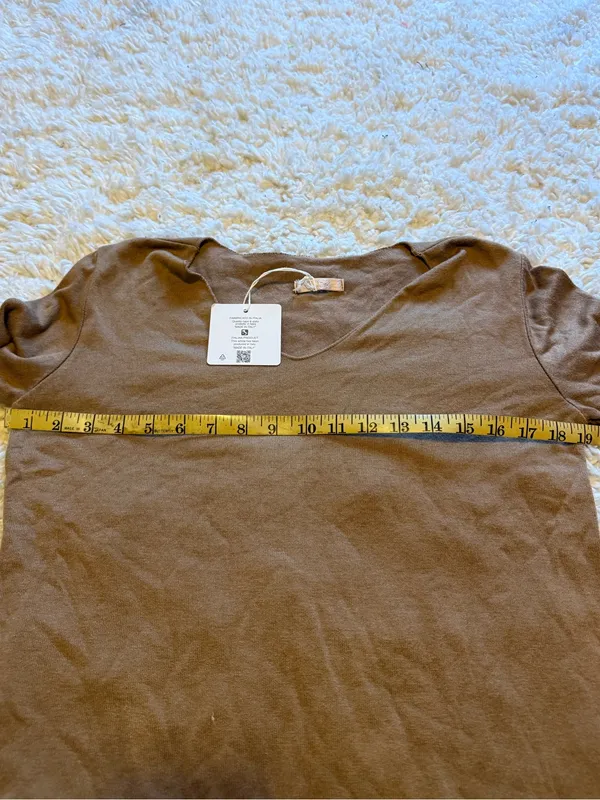 Brown V - Image 4