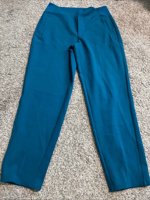 Athleta Endless Pants size 8 - Image 2