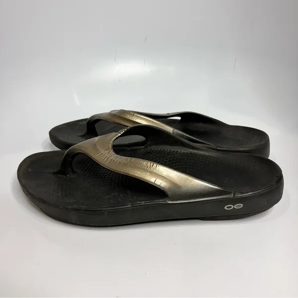 Oofos oolala sandals size 11‎ gold black - Image 5