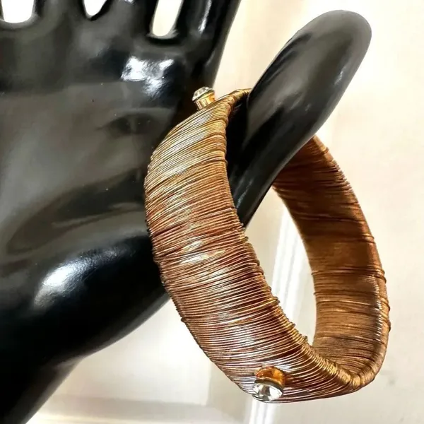 Gold tone wire wrapped bangle bracelet - Image 10