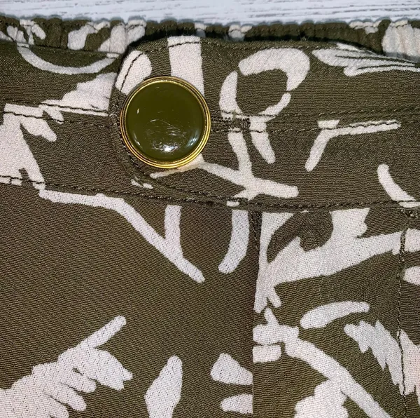 Anthropologie Ett :twa Woman’s Shorts Clearwater Green Print Size XS - Image 6