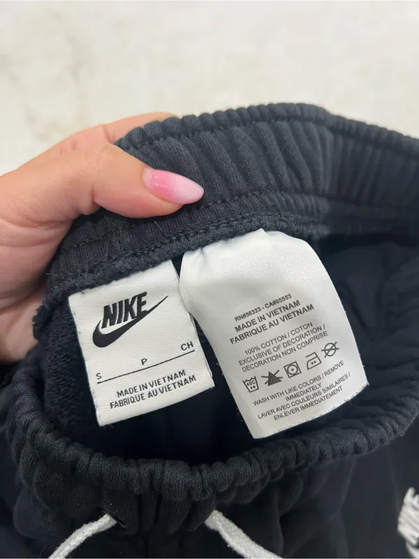 Nike Black French Terry Logo Shorts Size Small - Image 3